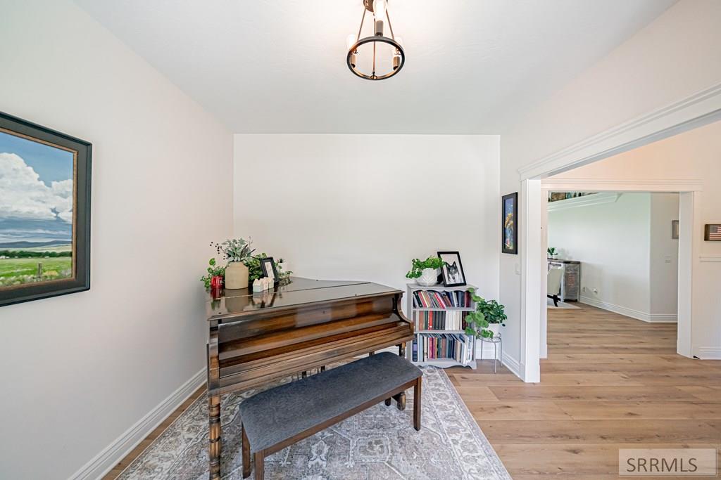 4311 E 265 N Property Photo 13