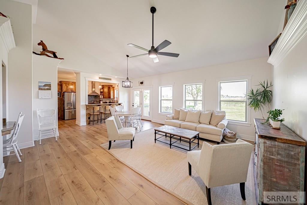 4311 E 265 N Property Photo 15