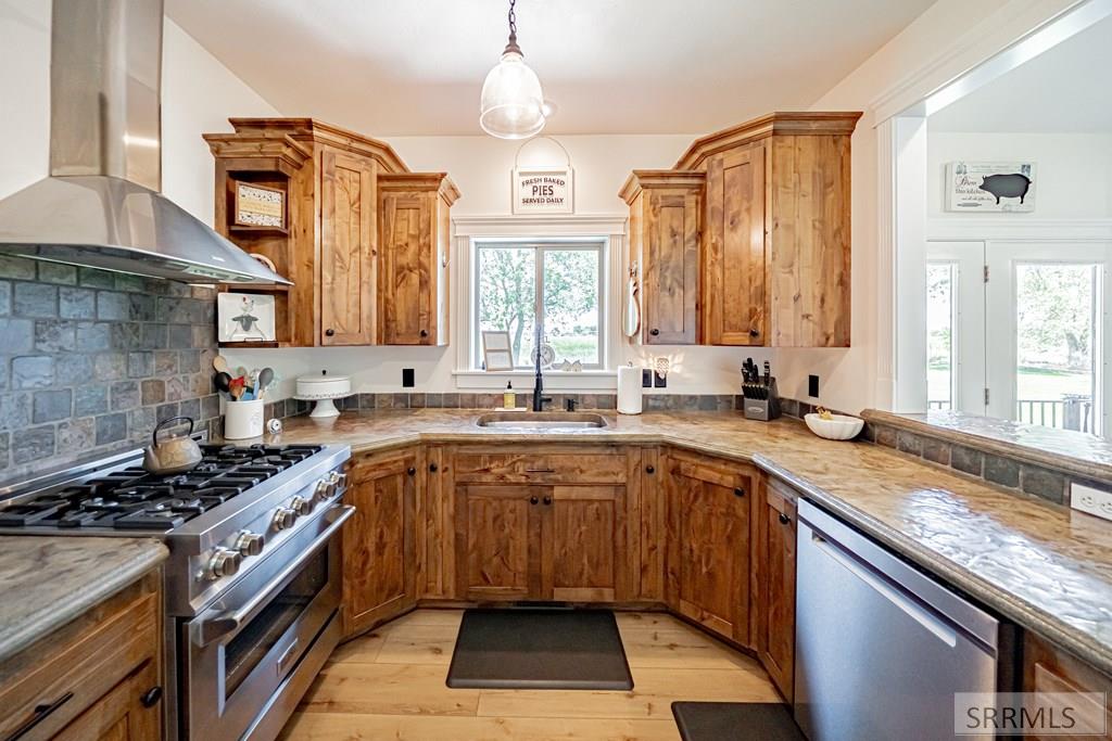 4311 E 265 N Property Photo 23