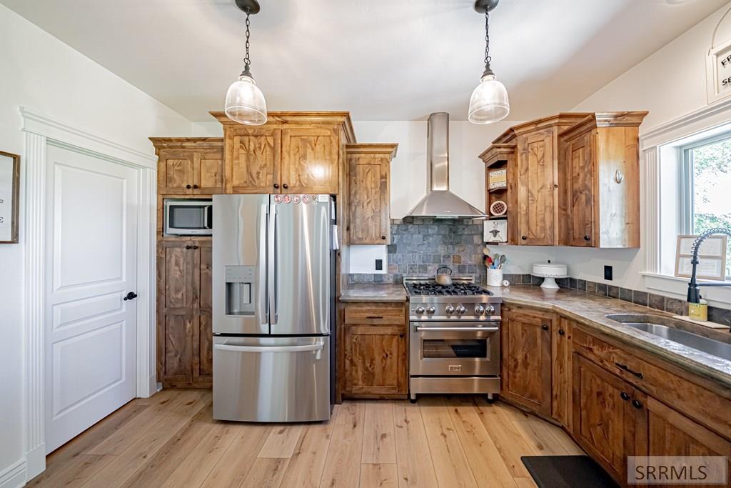 4311 E 265 N Property Photo 26
