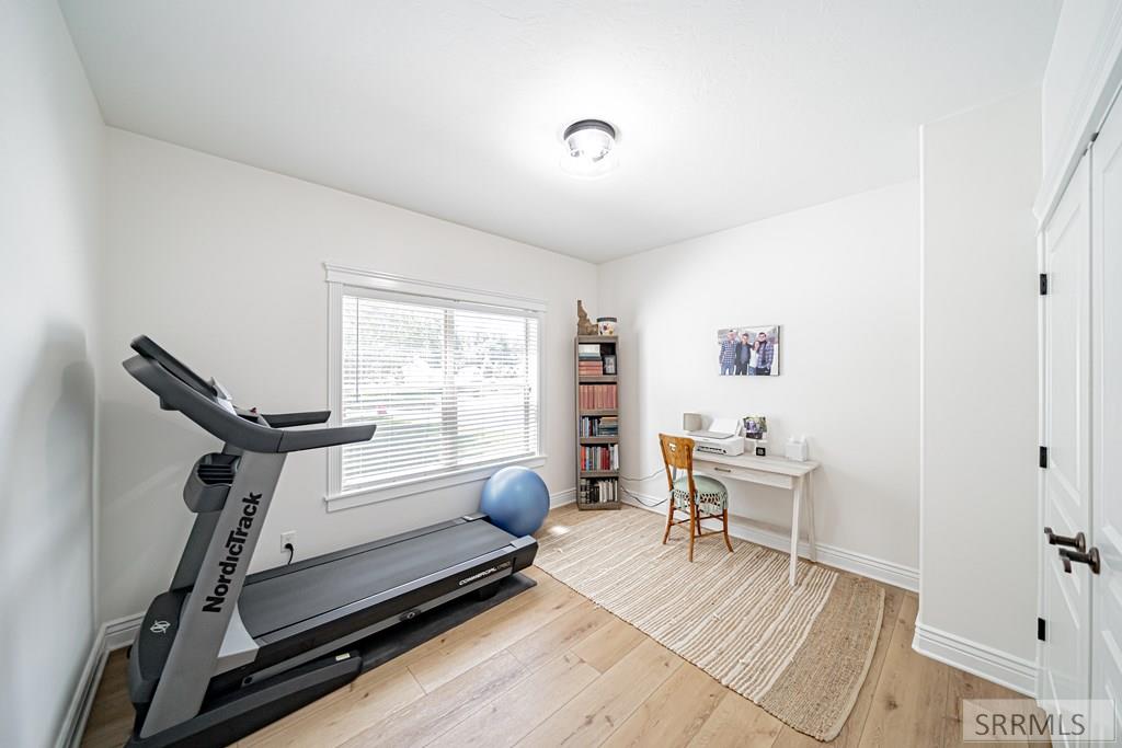 4311 E 265 N Property Photo 45