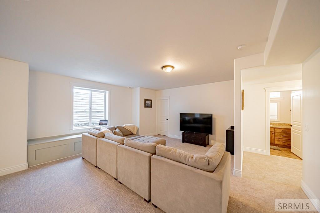 4311 E 265 N Property Photo 50