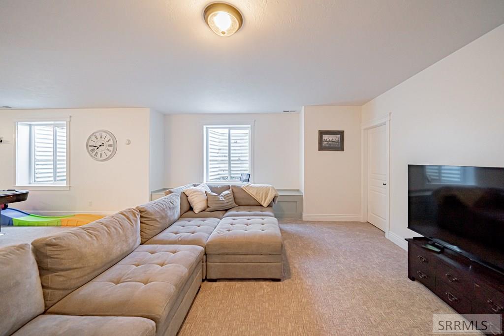 4311 E 265 N Property Photo 51