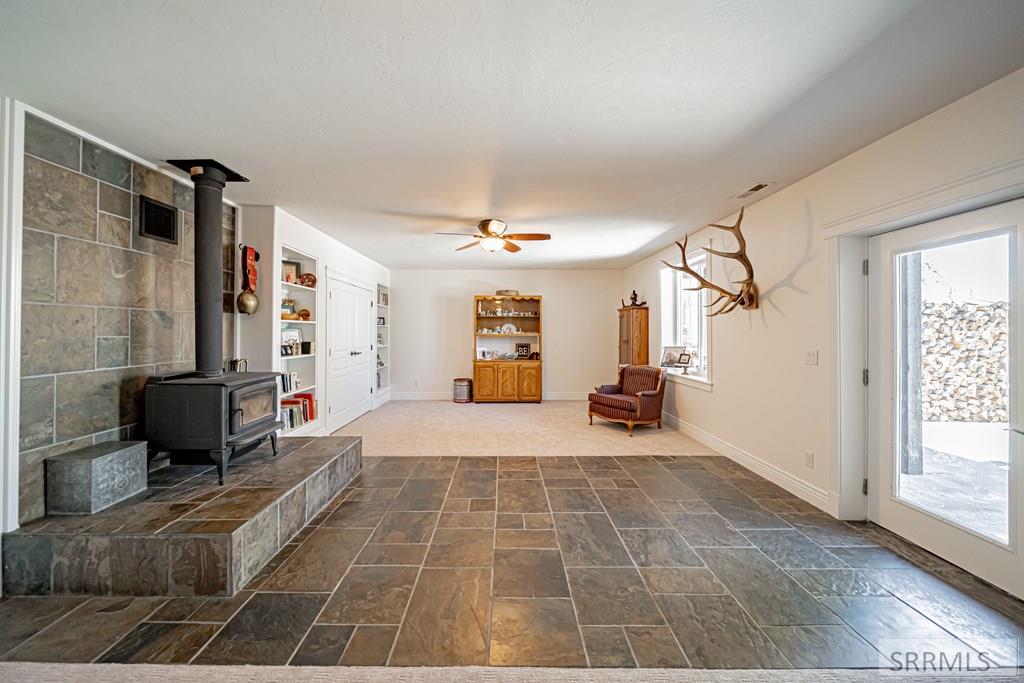 4311 E 265 N Property Photo 53