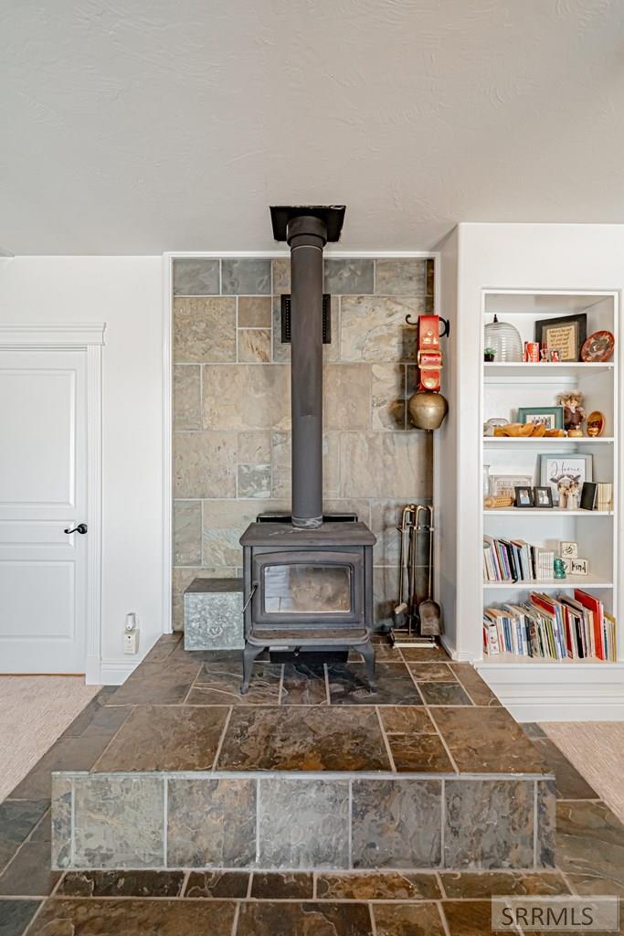 4311 E 265 N Property Photo 54