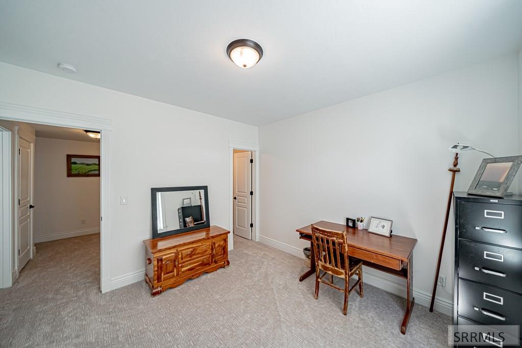 4311 E 265 N Property Photo 59