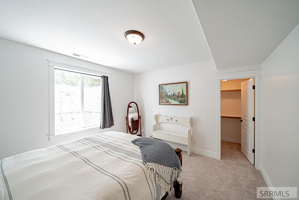 4311 E 265 N Property Photo 61