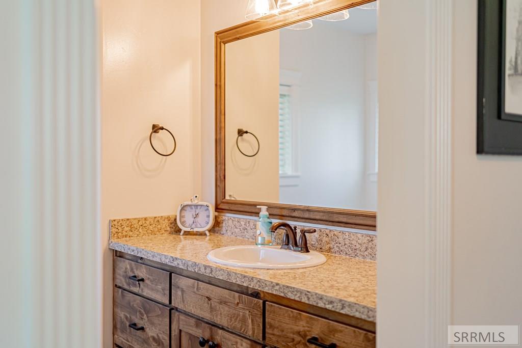 4311 E 265 N Property Photo 67