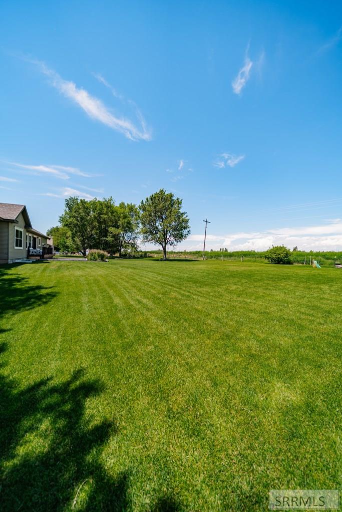 4311 E 265 N Property Photo 80