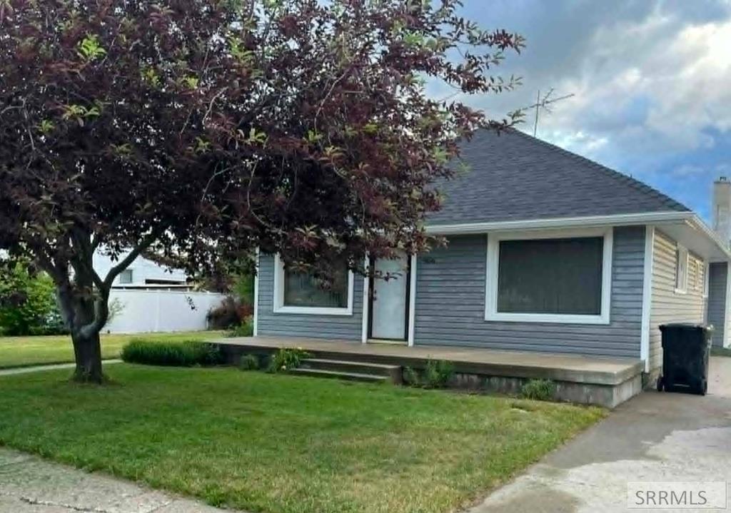 906 S Main Street Property Photo 1