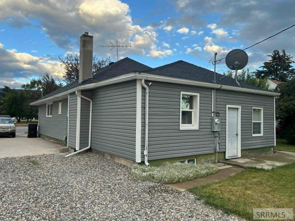 906 S Main Street Property Photo 3