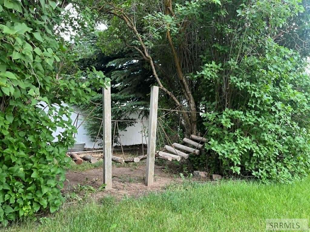 906 S Main Street Property Photo 12