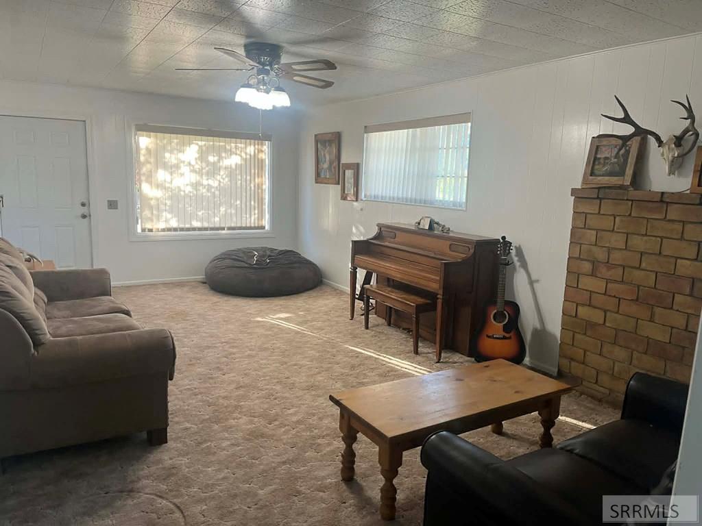 906 S Main Street Property Photo 13