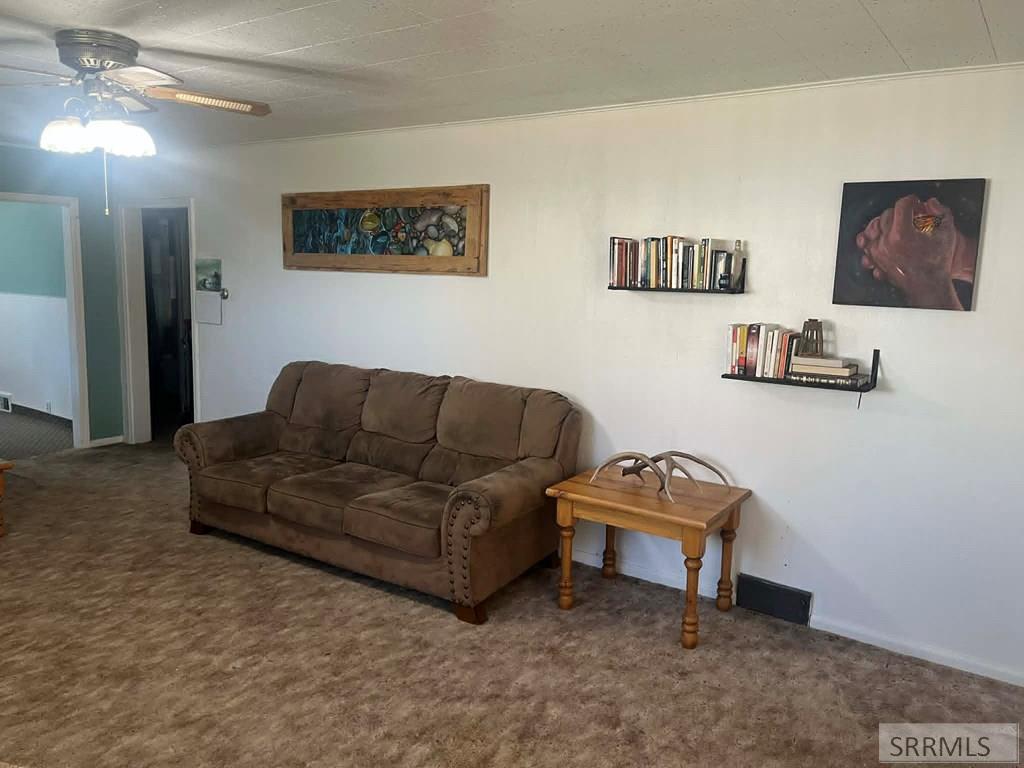 906 S Main Street Property Photo 15