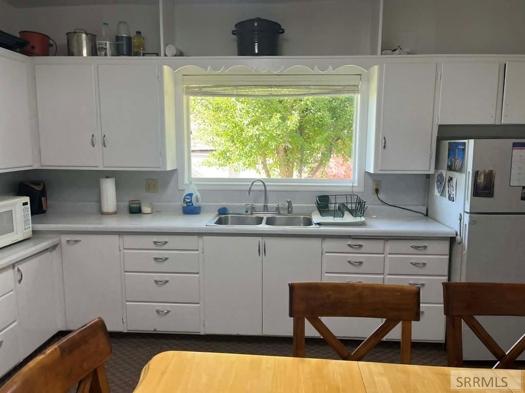 906 S Main Street Property Photo 19