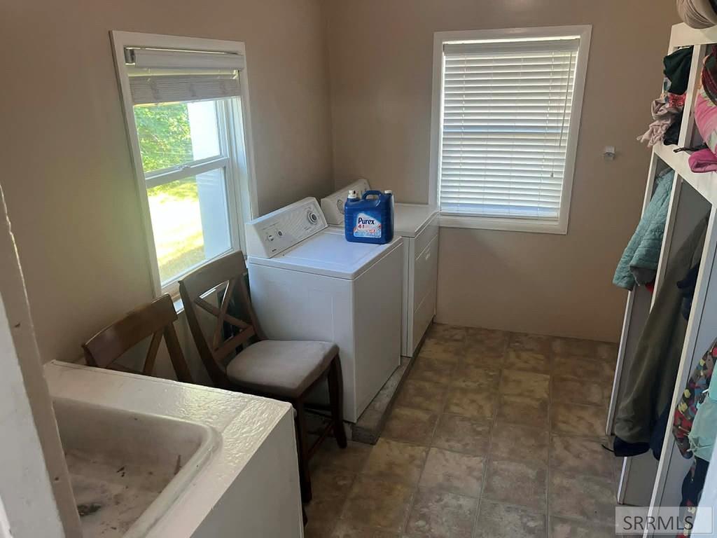 906 S Main Street Property Photo 20
