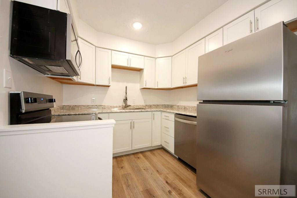 1337 E Lewis Street Property Photo 6