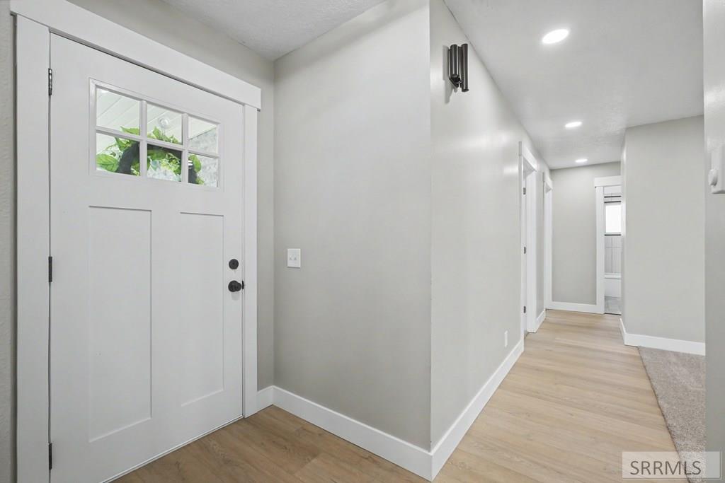 2041 Monticello Drive Property Photo 3