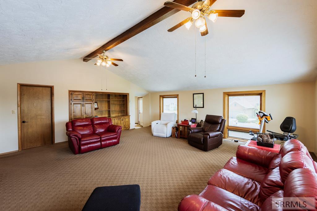2255 E Greenbrier Drive Property Photo 13