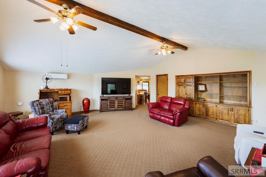 2255 E Greenbrier Drive Property Photo 14