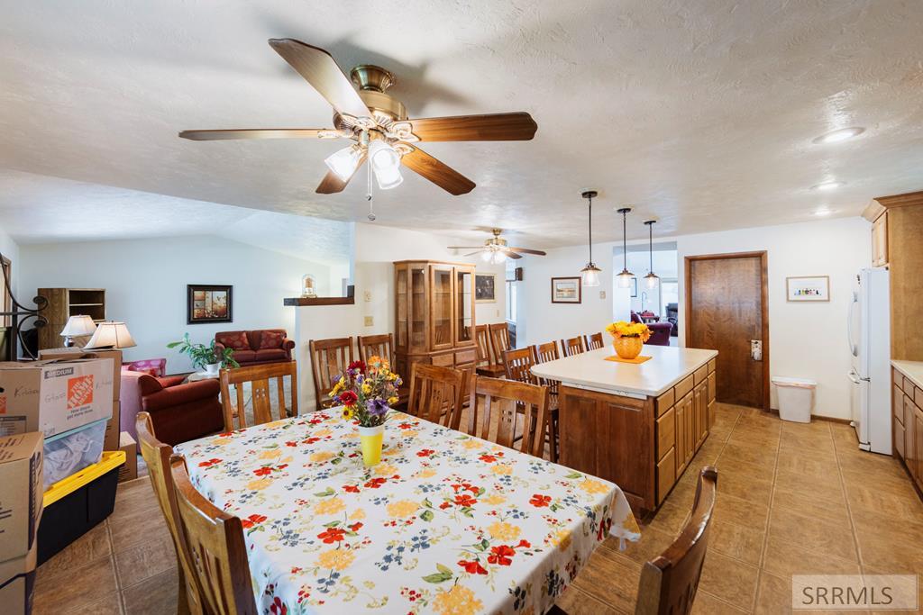 2255 E Greenbrier Drive Property Photo 18