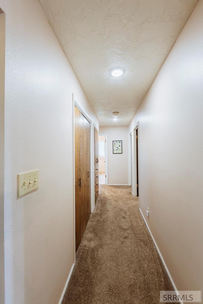 2255 E Greenbrier Drive Property Photo 24