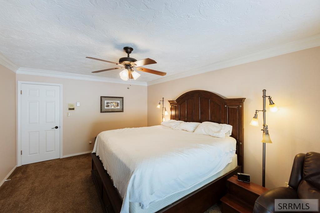 2255 E Greenbrier Drive Property Photo 26