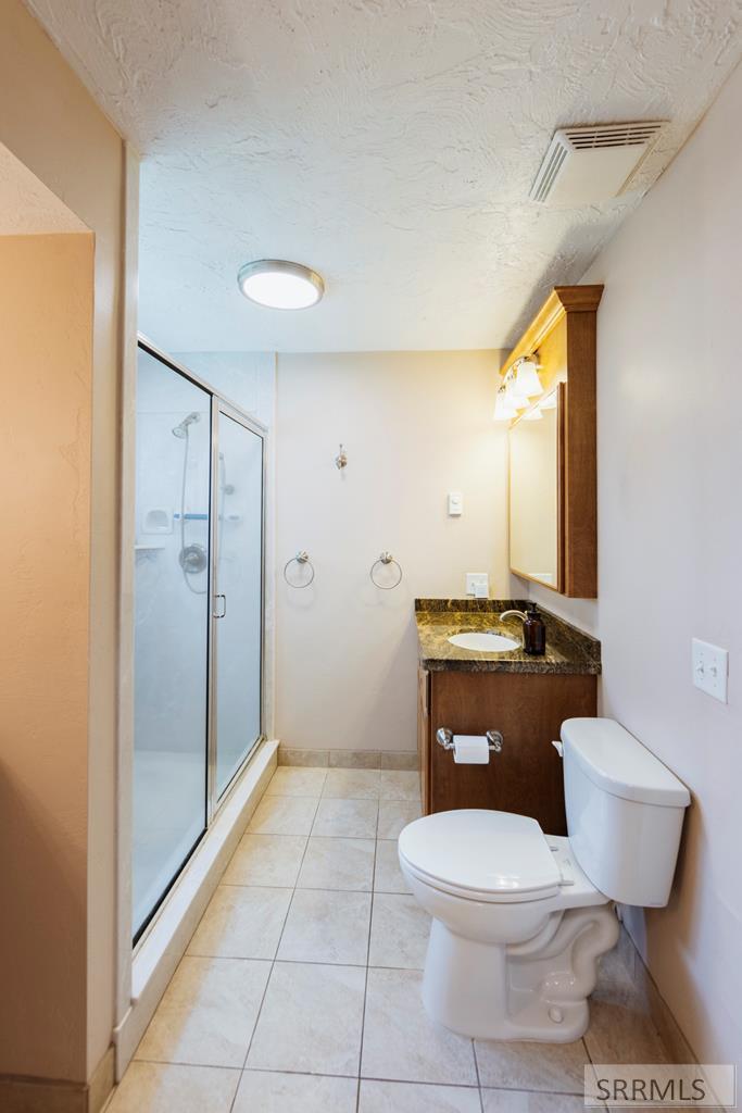 2255 E Greenbrier Drive Property Photo 32