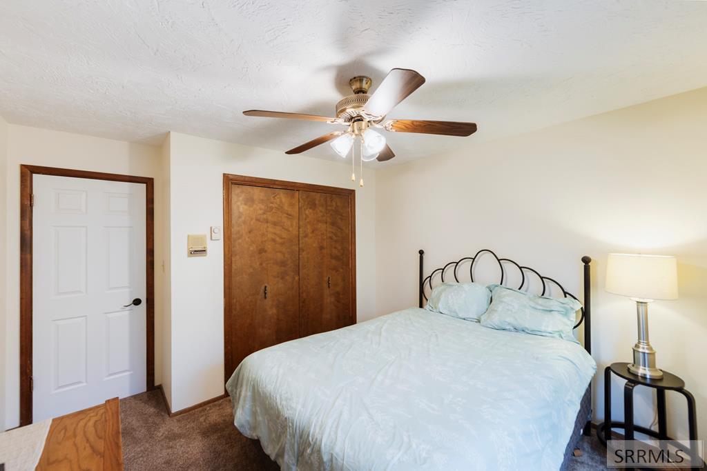 2255 E Greenbrier Drive Property Photo 38