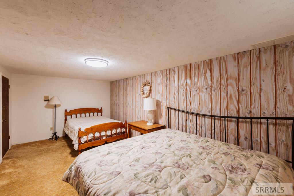 2255 E Greenbrier Drive Property Photo 50
