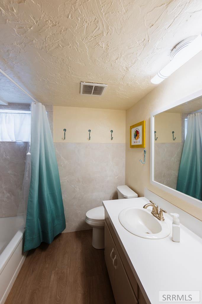 2255 E Greenbrier Drive Property Photo 53