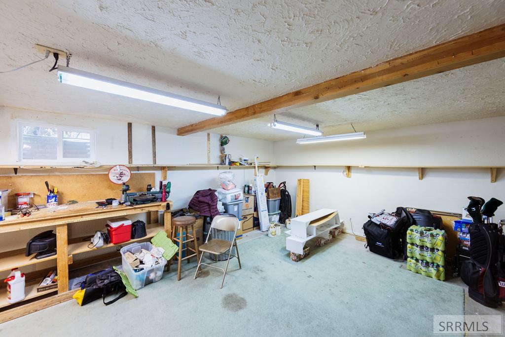 2255 E Greenbrier Drive Property Photo 59