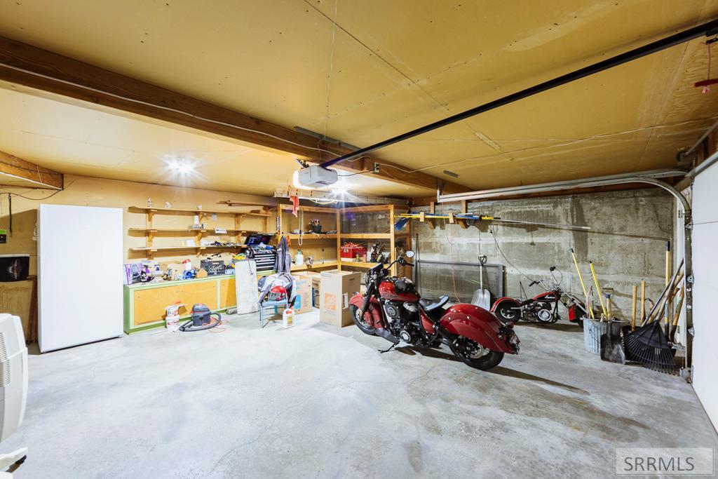 2255 E Greenbrier Drive Property Photo 64