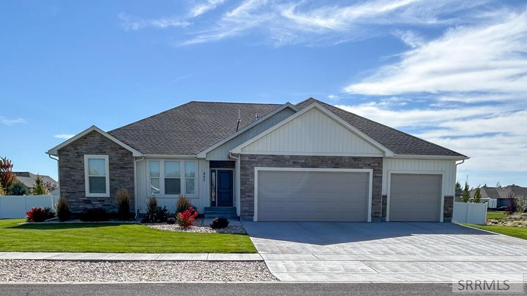 857 Oak Hill Way Property Photo 1