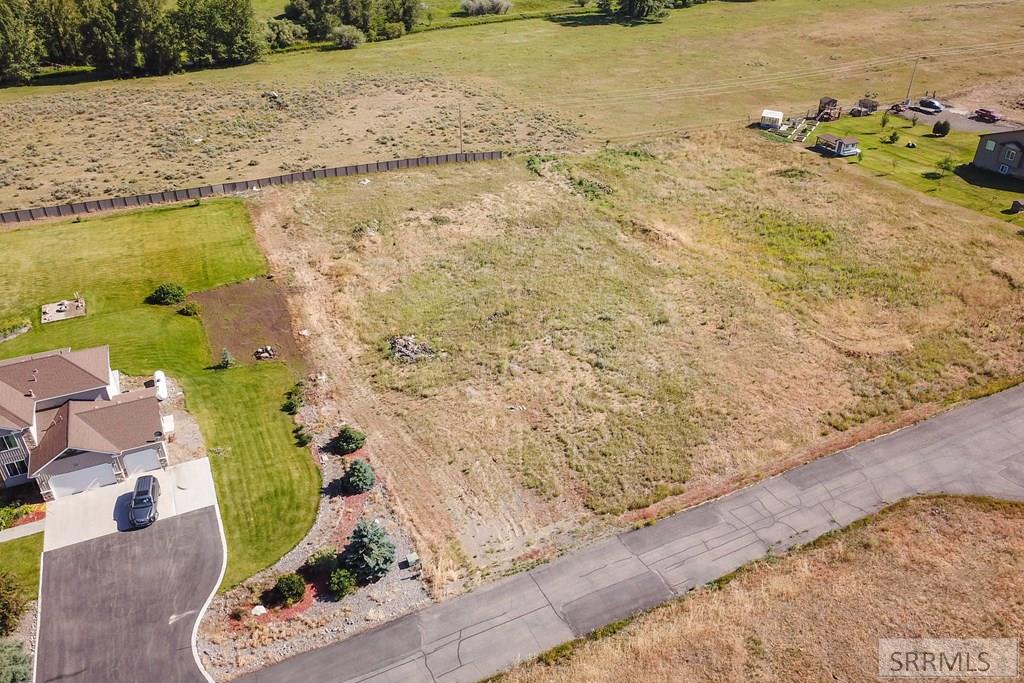 2917 Hackamore Drive Property Photo 4