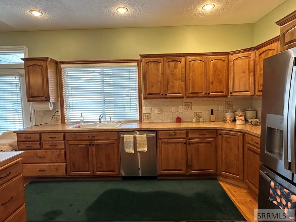 499 Pebble Lane Property Photo 6
