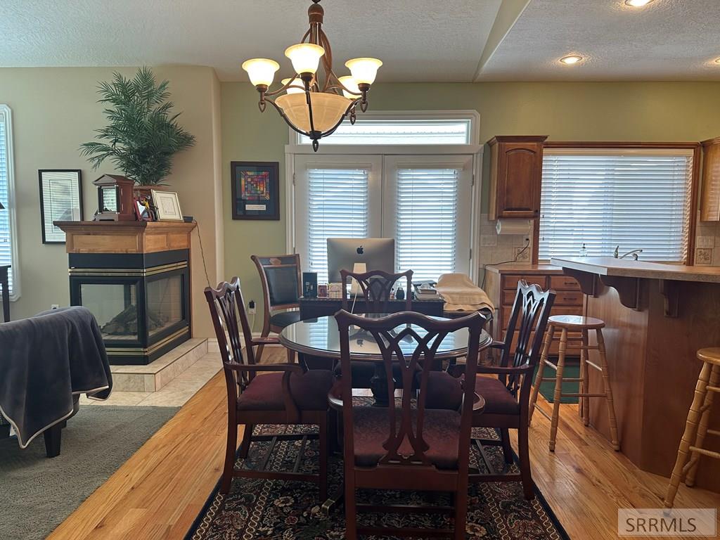 499 Pebble Lane Property Photo 7