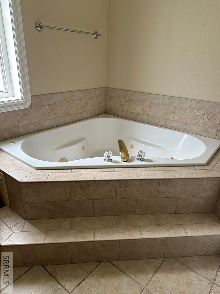 499 Pebble Lane Property Photo 13