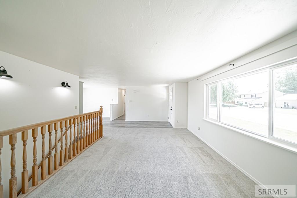 231 Meadowlark Drive Property Photo 4