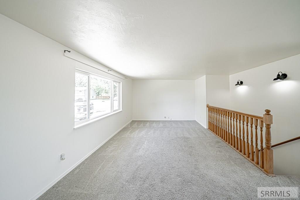 231 Meadowlark Drive Property Photo 5
