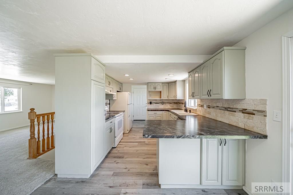 231 Meadowlark Drive Property Photo 10