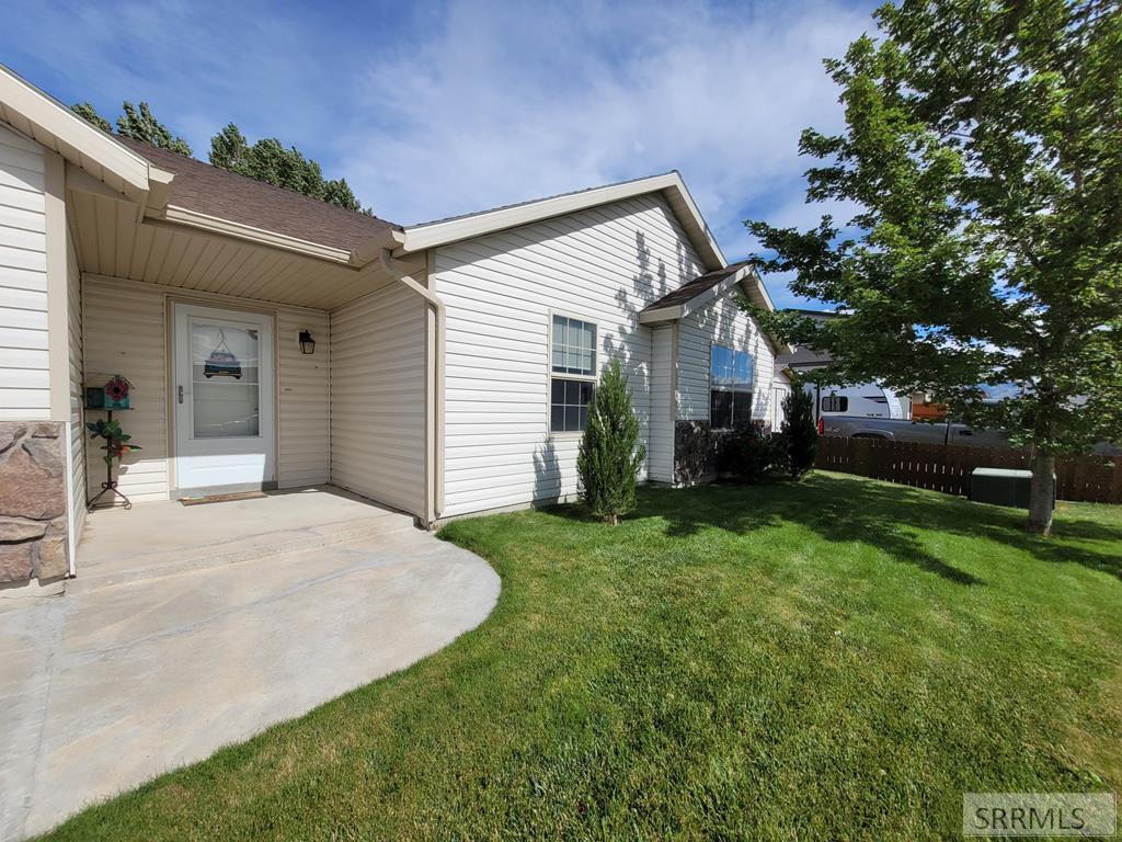 5144 Jake Avenue Property Photo 1