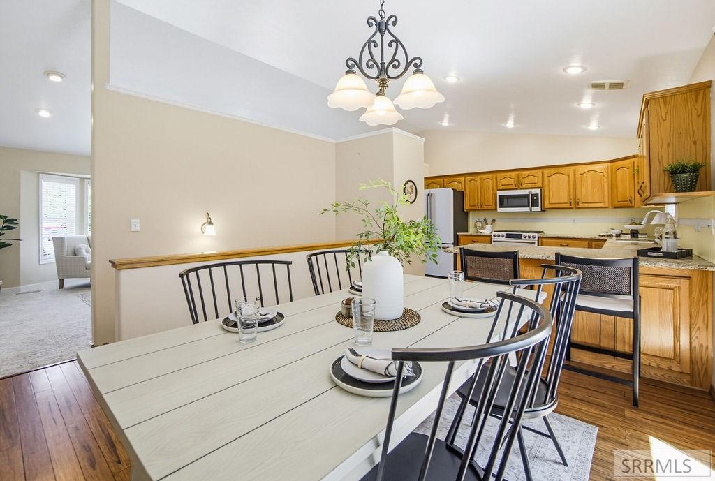 1184 Shadow Mountain Court Property Photo 15