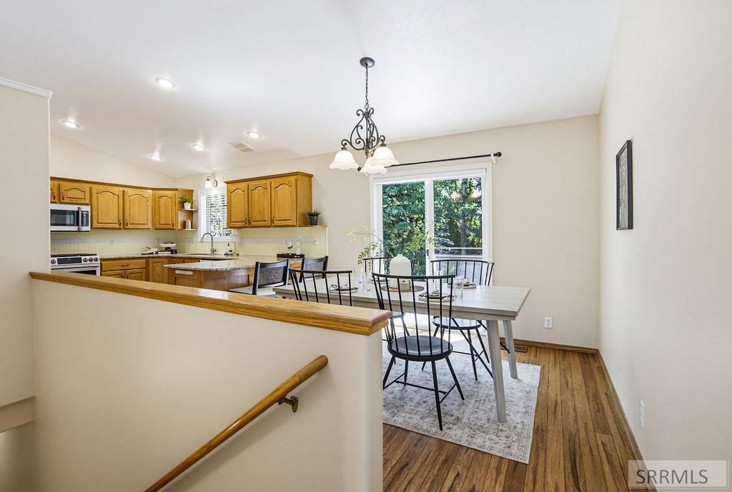 1184 Shadow Mountain Court Property Photo 20