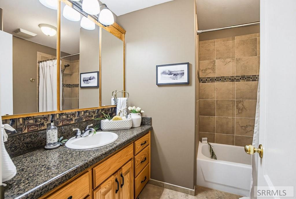 1184 Shadow Mountain Court Property Photo 39