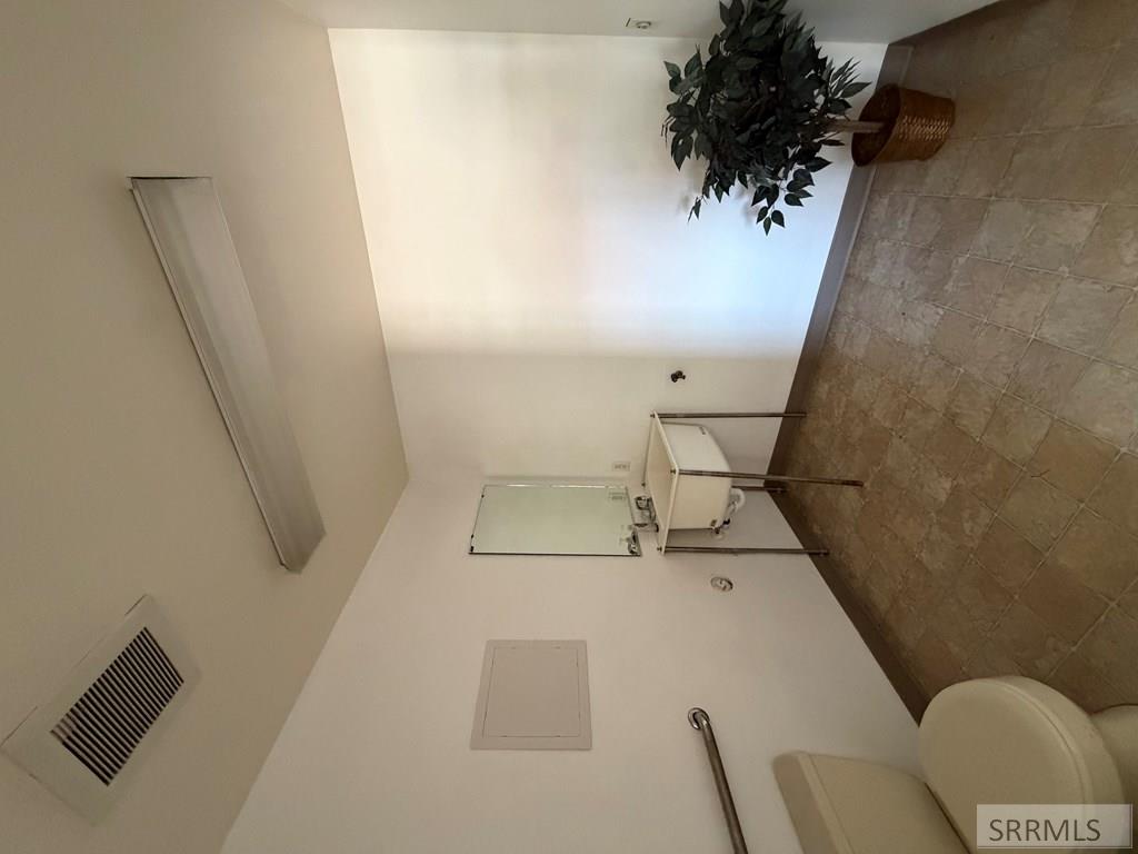 1664 Woodruff Park Property Photo 10