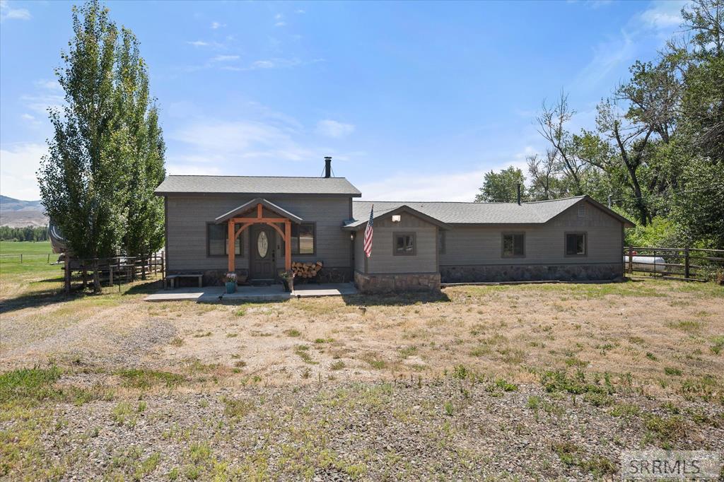 189 Lemhi Road Property Photo 1
