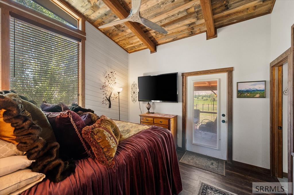 189 Lemhi Road Property Photo 10