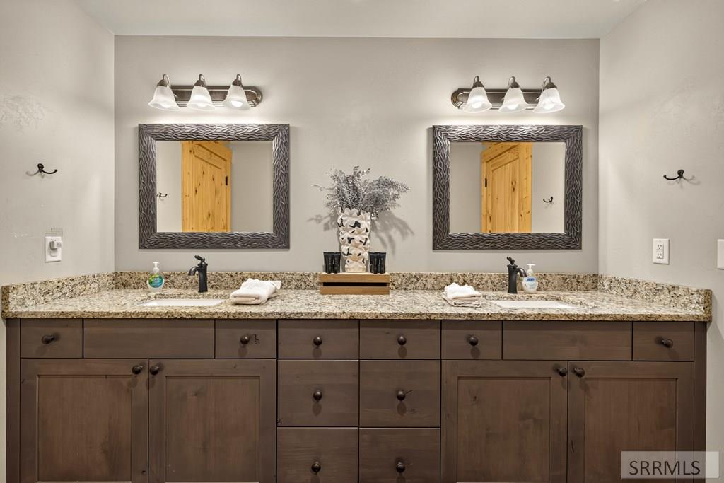 4111 Huckleberry Lane Property Photo 45