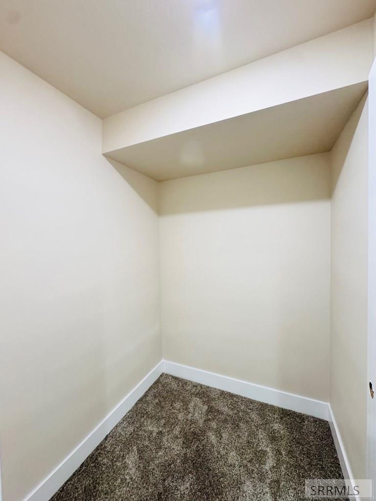 1158 Dolostone Property Photo 24